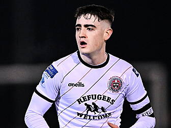 MK Dons target Devoy says stay...